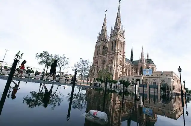 Inundación en Luján: Regresan a sus hogares los últimos evacuados