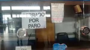 Choferes de empresa de colectivos El Rápido realizan paro por tiempo indeterminado