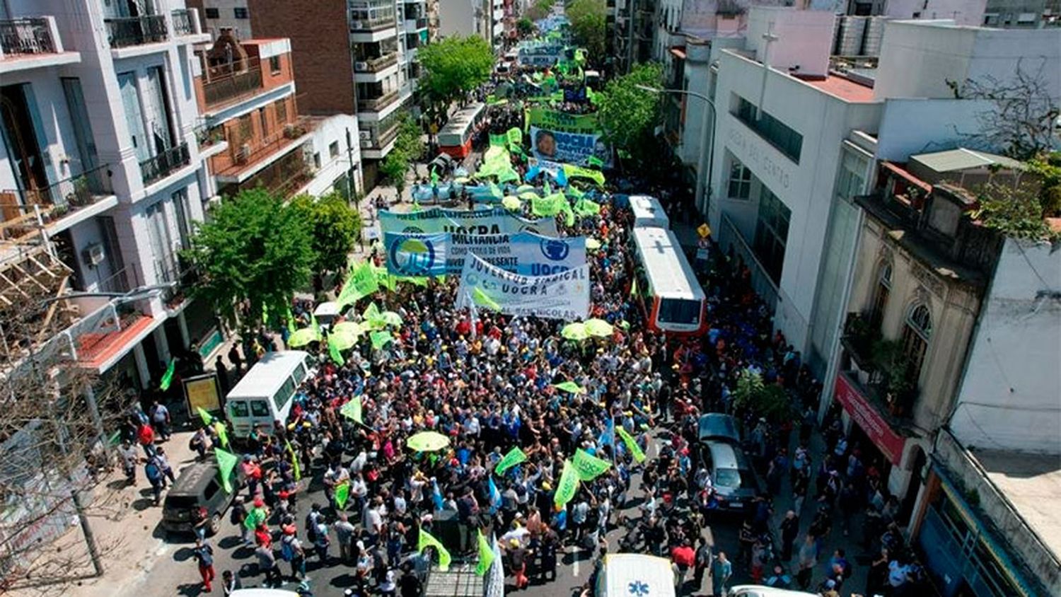 La CGT y otras organizaciones gremiales se movilizan contra el DNU de Milei