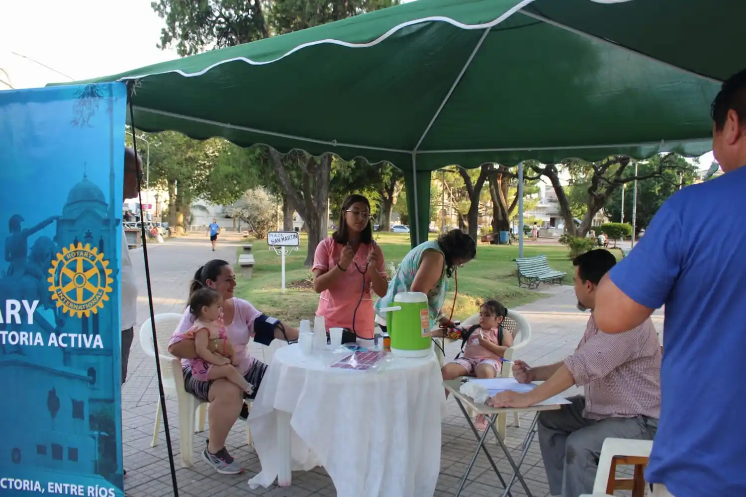 Rotary Club Victoria en distintos espacios públicos de la ciudad