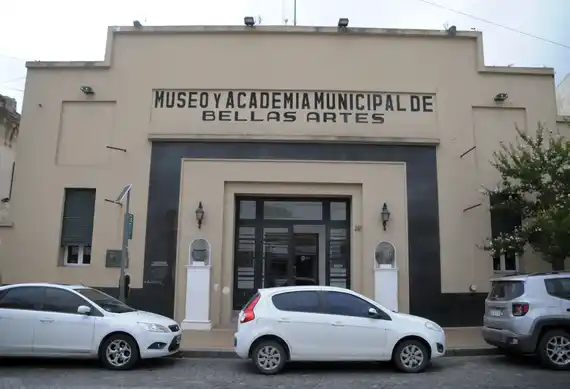 Estudiantes de Polivalente presentan la muestra "Otras Conversaciones"