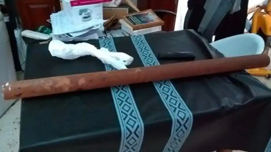 Trompadas a un juez que se negó a entregar un auto a un conductor alcoholizado