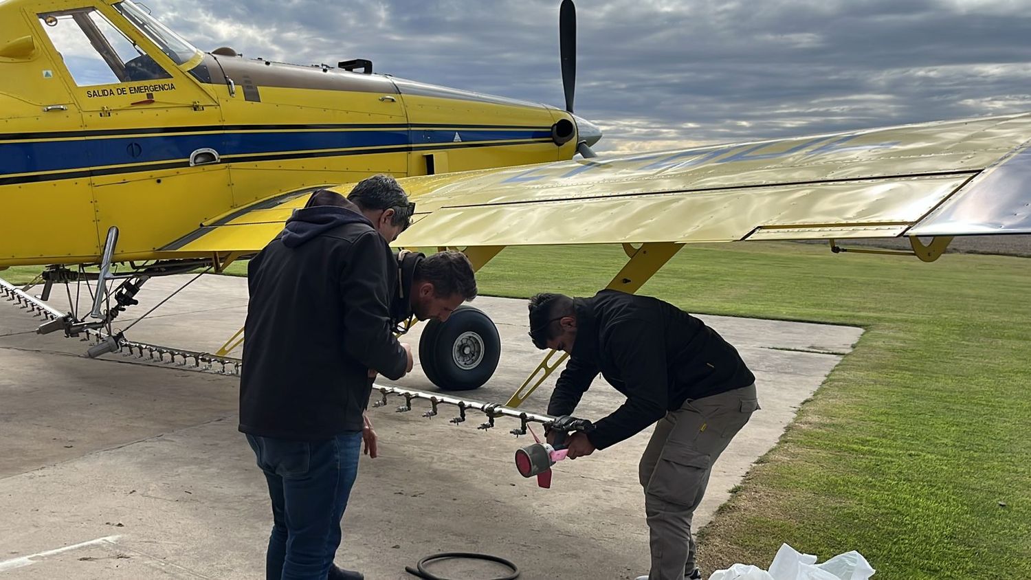 Dengue: aplicación aérea para combatir el mosquito Aedes Aegypti