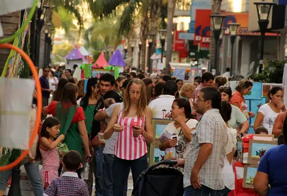 El Arte con ojos de niño: Jardines de la ciudad llenaron de alegría la semipeatonal