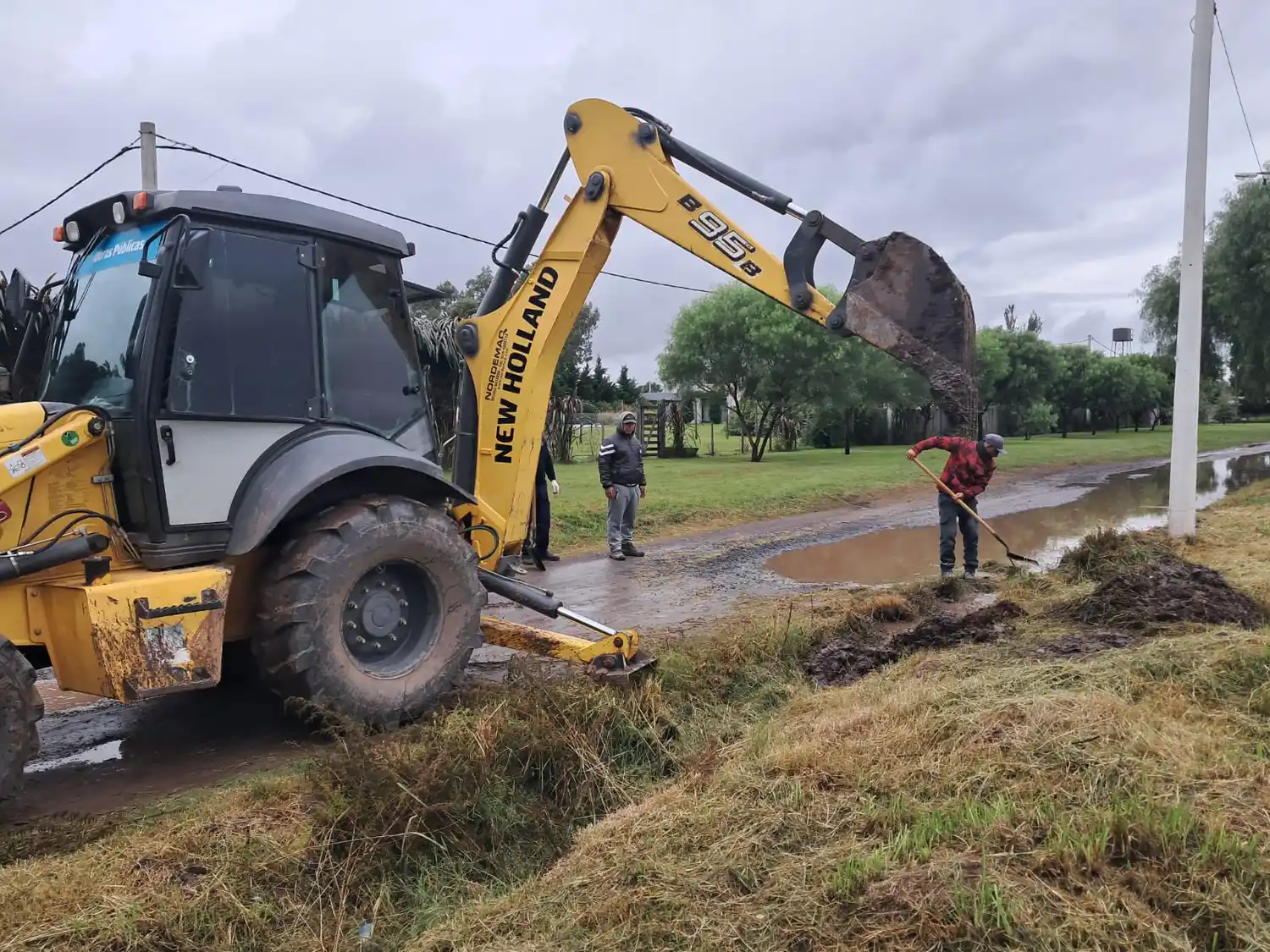 Las máquinas no descansan en Venado Tuerto.