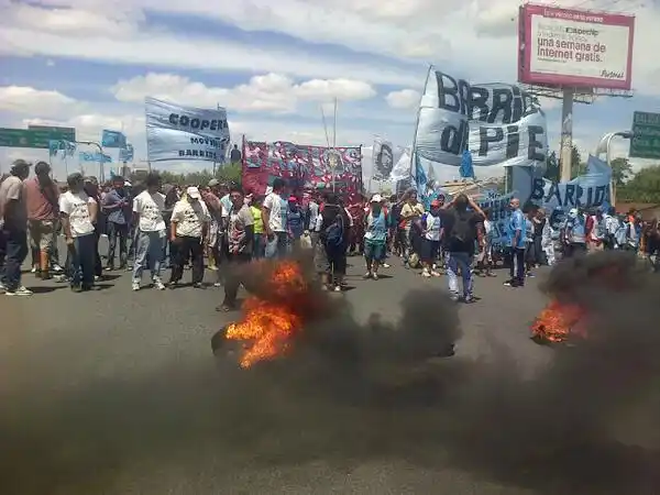 Levantaron el corte en la Autopista Buenos Aires-La Plata
