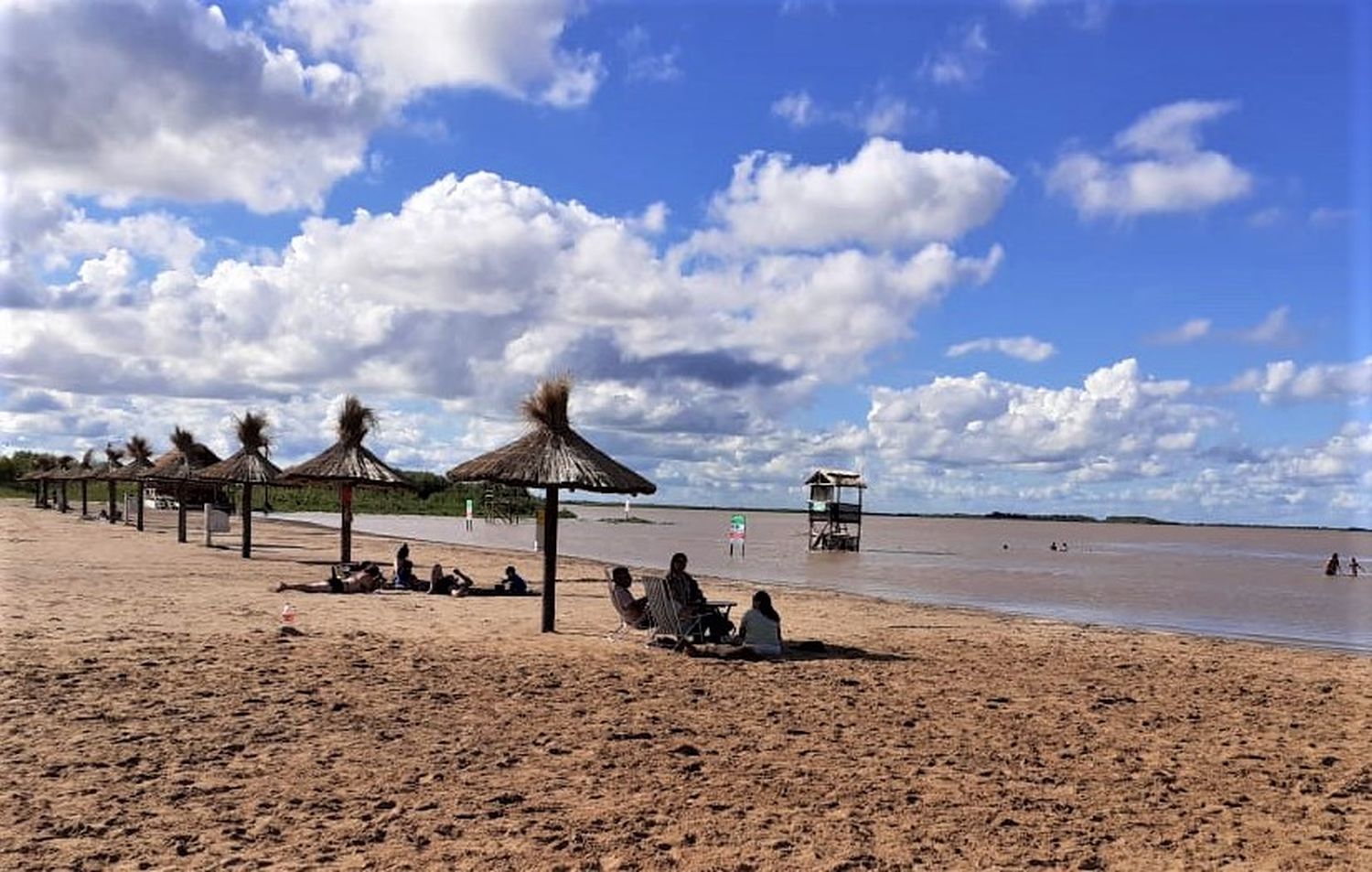 Tras la sudestada, así está la playa de Vuelta de Obligado