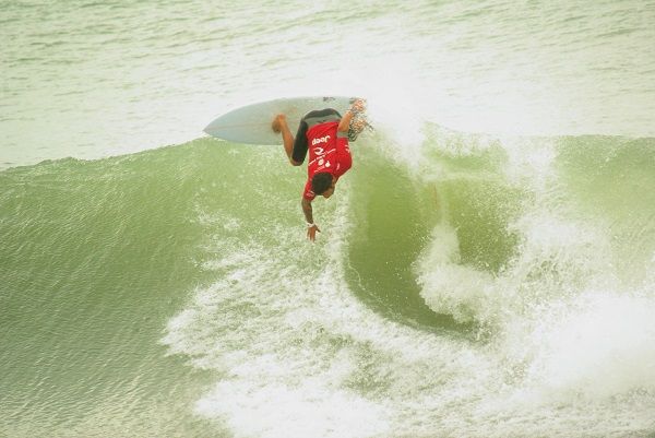 Surf: Camarao y Barona se quedaron con el torneo de Mar del Plata