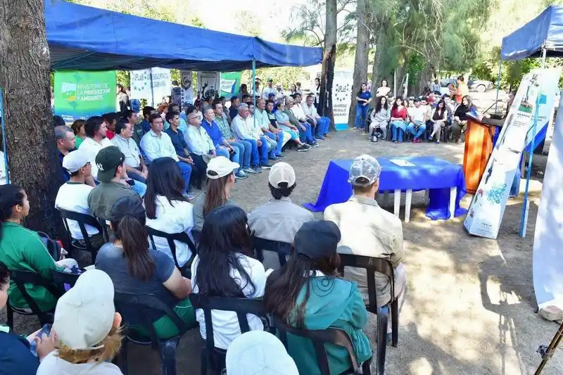 La Universidad de Laguna Blanca realizó taller 
de capacitación técnica en HLB de los cítricos