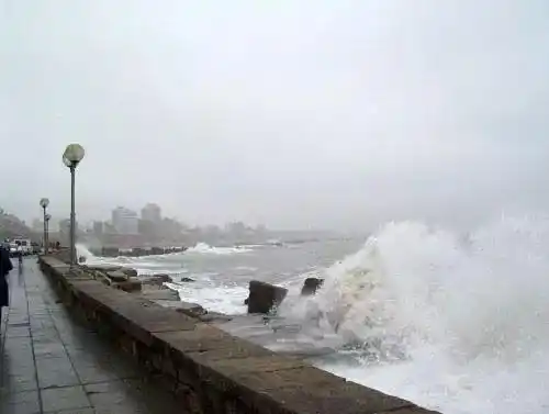 Tras el temporal, renovaron el alerta meteorológico por fuertes vientos en la Provincia