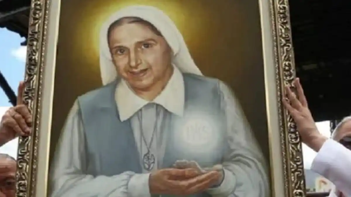 BEATA CARMEN RENDILES a los ALTARES: el papa FRANCISCO aprueba su CANONIZACIÓN