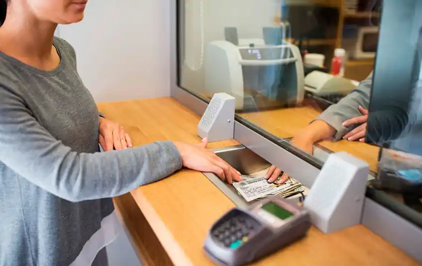 Los empleados bancarios ganarán como mínimo 60 mil pesos antes de fin de año