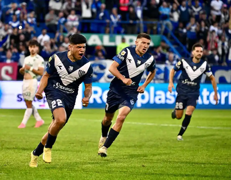Vélez se enfrenta a Unión en busca de quedarse con la Liga Profesional