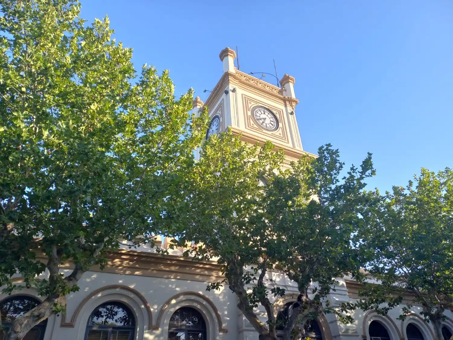 Ponen en marcha el reloj de la torre del Palacio Municipal