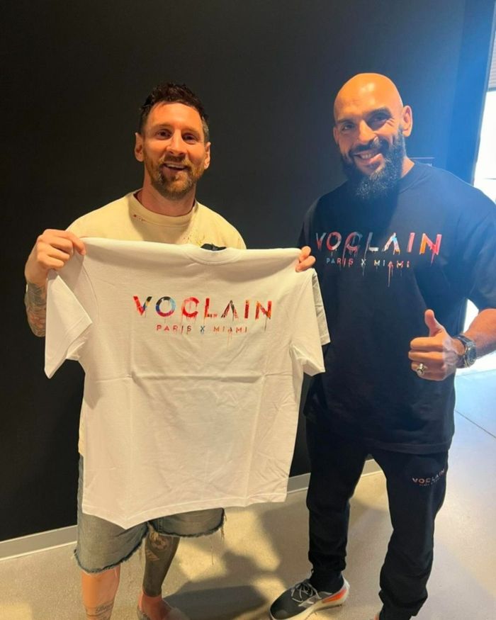 Lionel Messi junto a su guardaespaldas, Yassine Cheuko