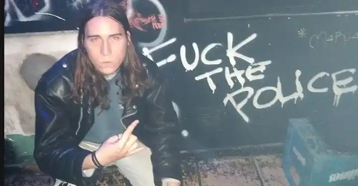 El asesino que apuñaló al que lo había piropeado, ahora también agredió al fiscal