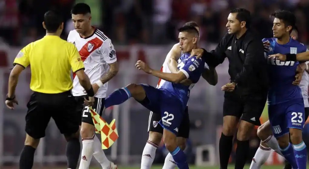 Enzo Pérez reconoció  que se le “rayó el disco”