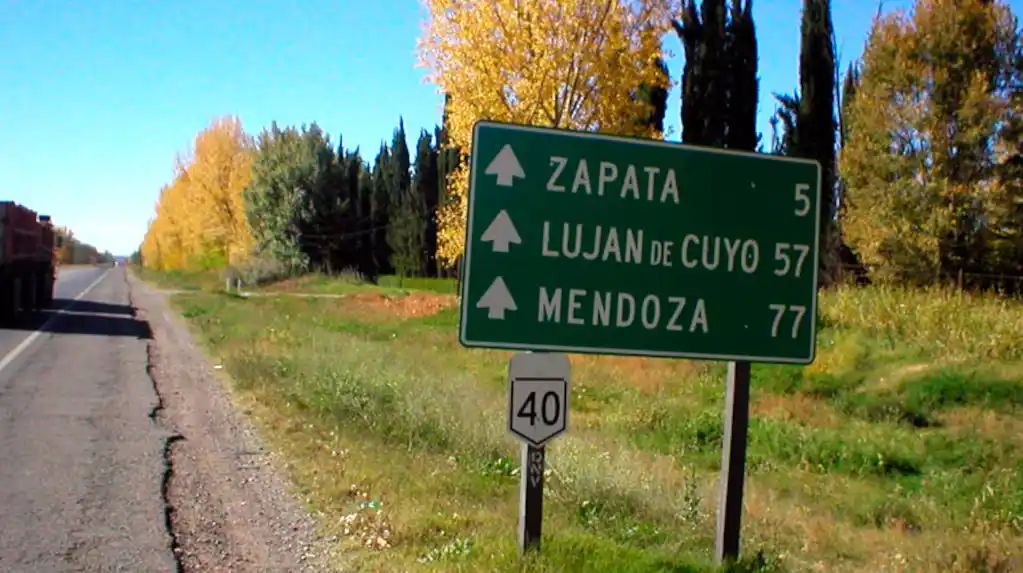 Terror en Mendoza: encerró a su familia y amenazó con degollarlos y prender fuego la casa