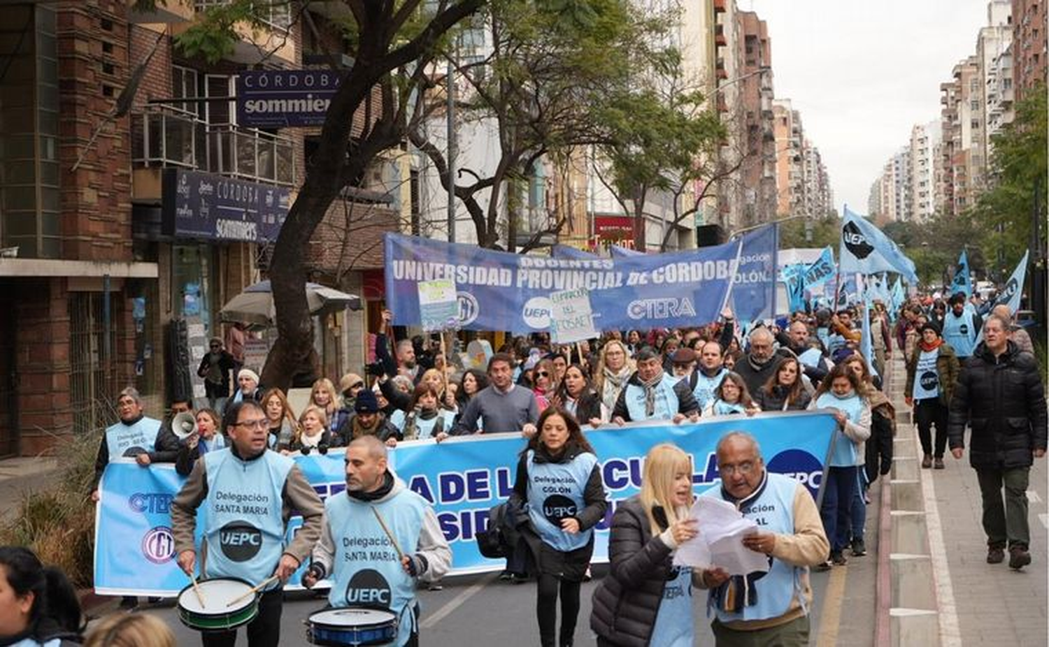 Marcha de la Uepc en Córdoba