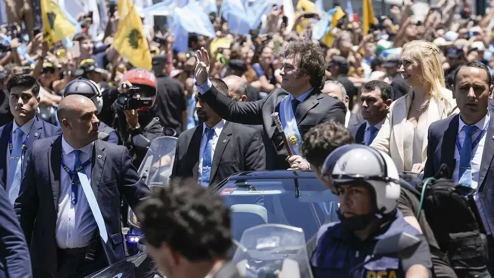 Asumió Javier Milei y dijo que “es el fin de la noche populista”