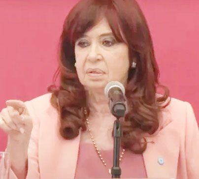 Cristina Kirchner cruzó al embajador de EE.UU: “En la Argentina de Milei mandan las Fuerzas del Norte”