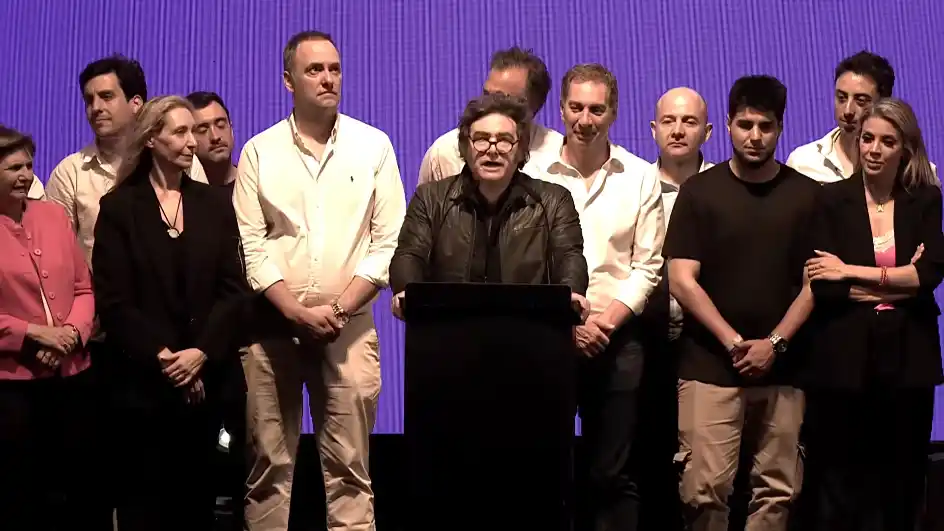 Milei en el cierre de campaña del oficialismo: "Argentina está recorriendo un camino distinto".