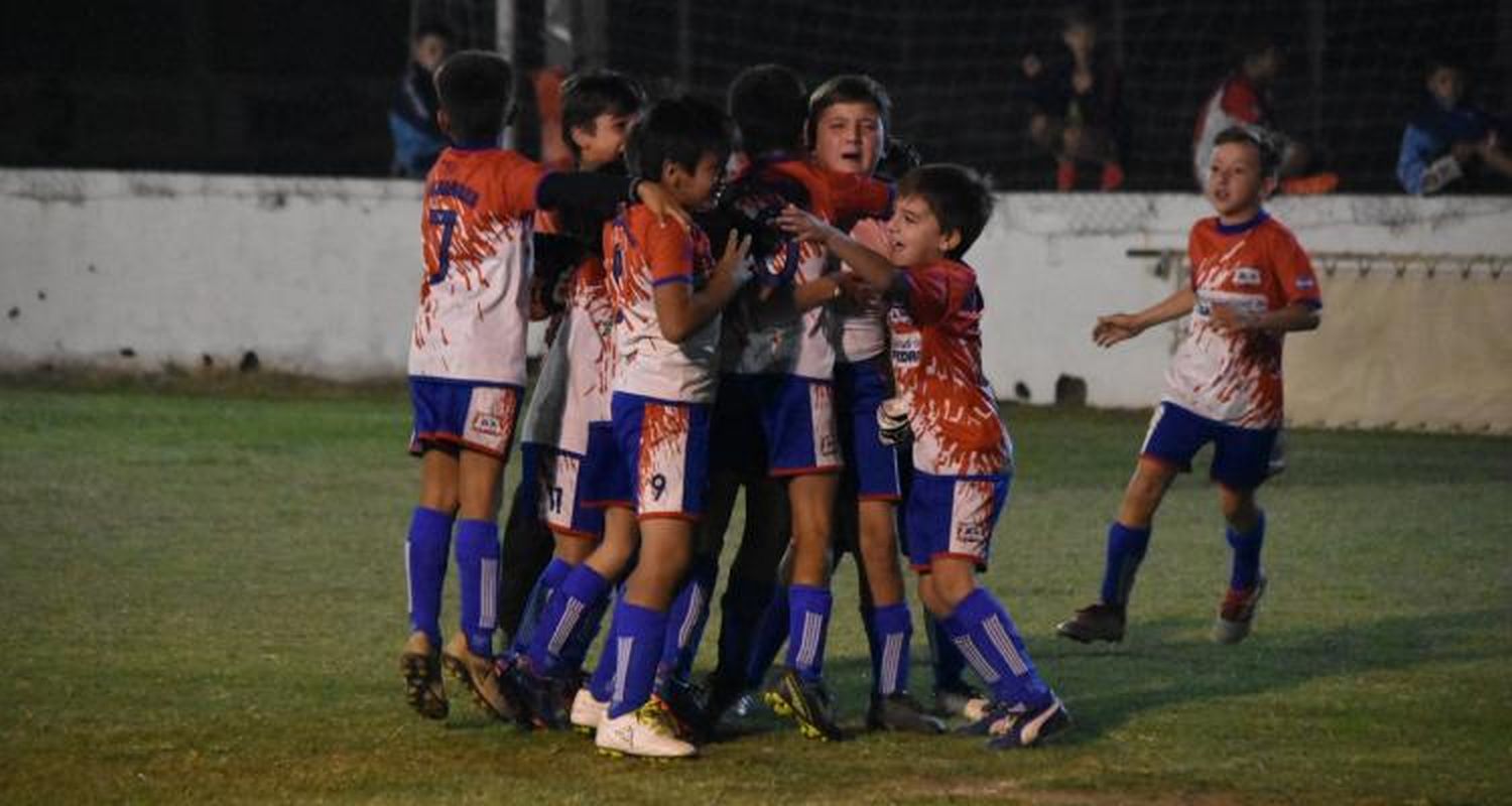 Con 26 goles, pasaron los cuartos de final del Torneo de Verano de la LDI y se armaron las semifinales