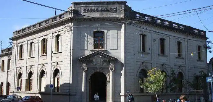 Joven santafesino que llegó para estudiar está imputado por atentado a la autoridad