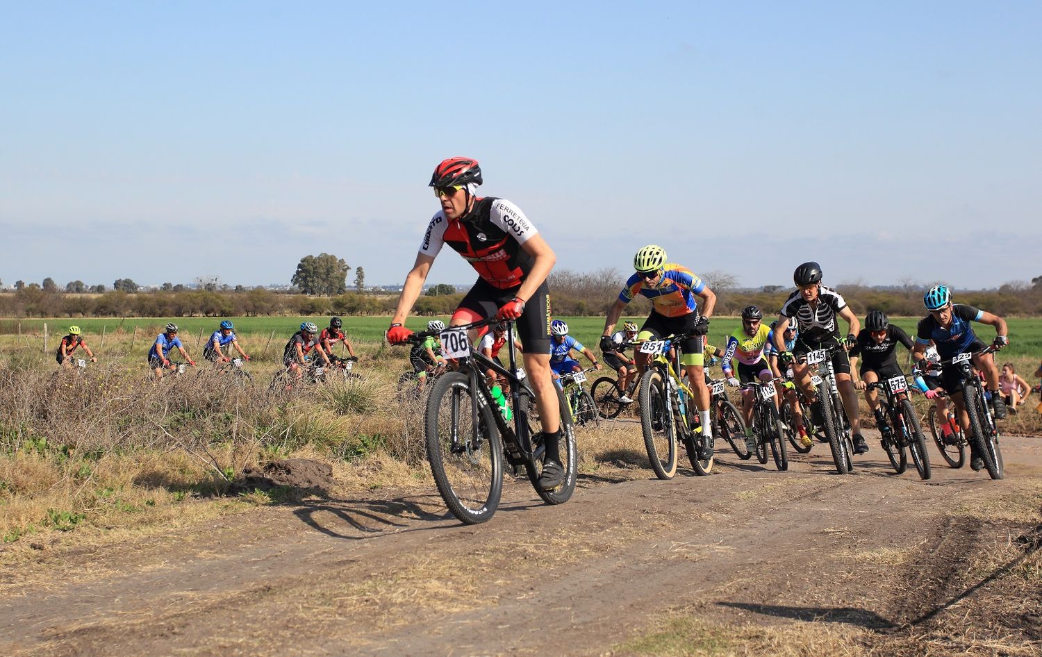 Carmela Rébori y Tomás Clivio ganaron el Rural Bike en la ciudad