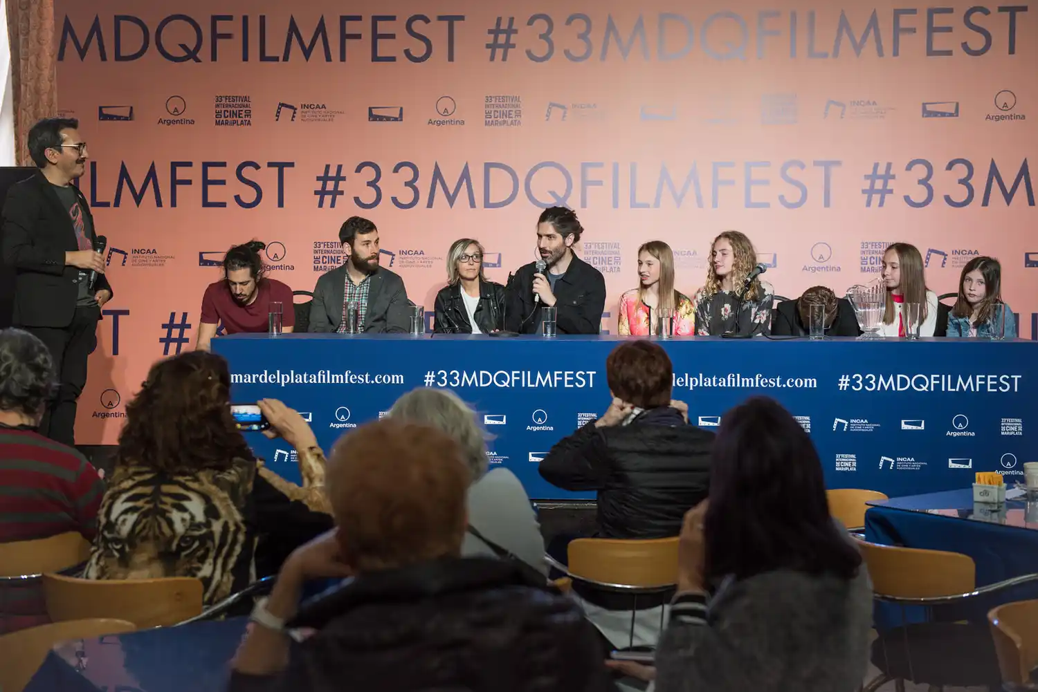 “Vendrán lluvias suaves”: Una especie de fábula que deviene en fantástica sacando lo mejor de sus protagonistas