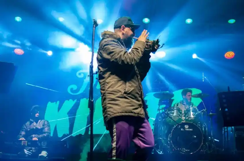 Con un 90% de ocupación, Villa Gesell vive a pleno el fin de semana largo