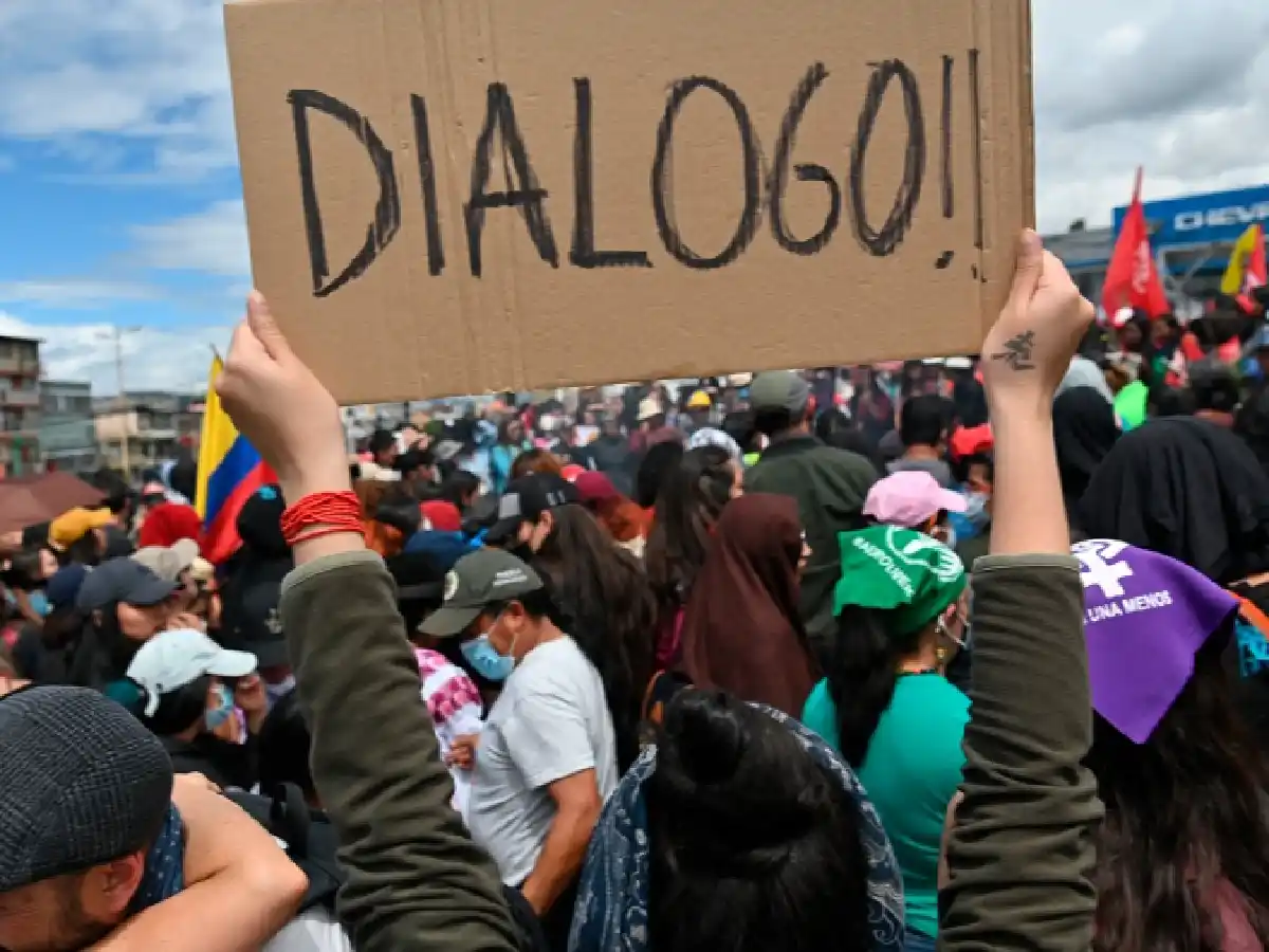 Acuerdo de paz en Ecuador: los indígenas levantaron la protesta