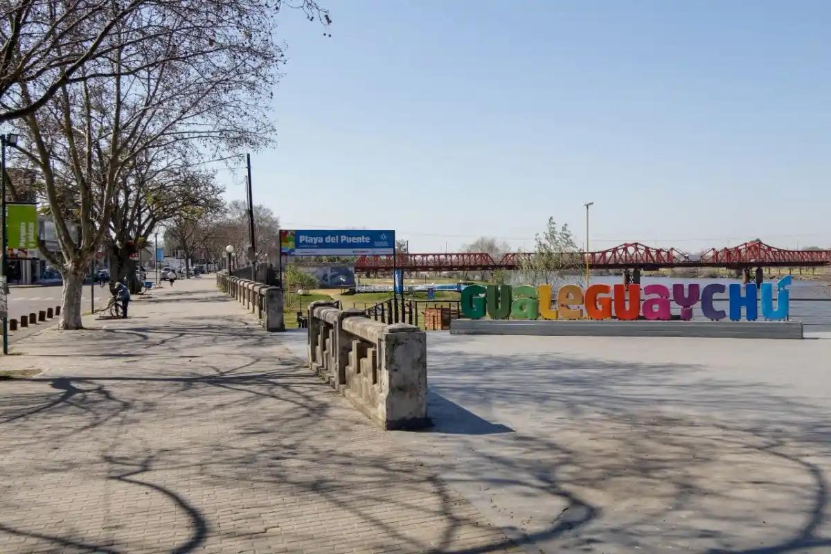 Piaggio quiere reactivar el turismo: pidió liberación de los accesos y apertura de playas y termas