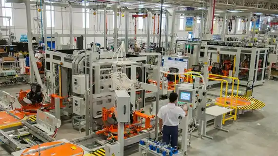 La desocupación cayó a 8,2% al cierre del tercer trimestre, según el INDEC