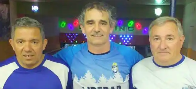 Miguel Navarrette, campeón en categoría “B” de bowling
