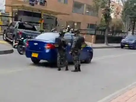 Tiroteo en Bogotá durante operativo militar deja tres soldados heridos