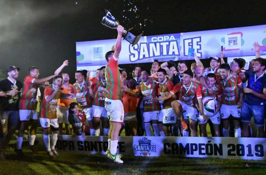 Central Córdoba cayó sin atenuantes y Sportivo Las Parejas gritó campeón
