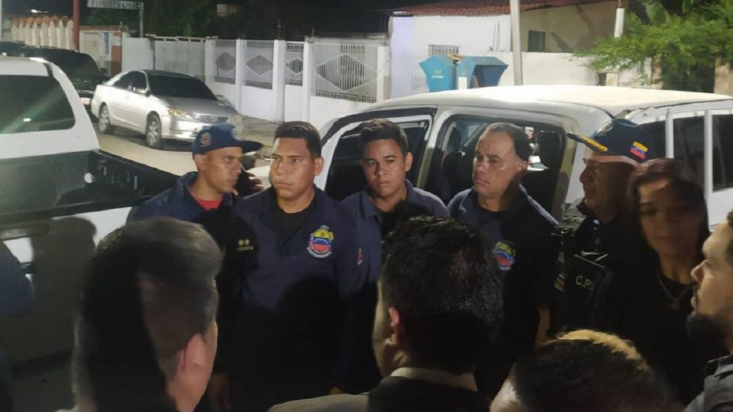 Liberan a los 4 funcionarios de la PNB retenidos en centro de detenciones de La Morita