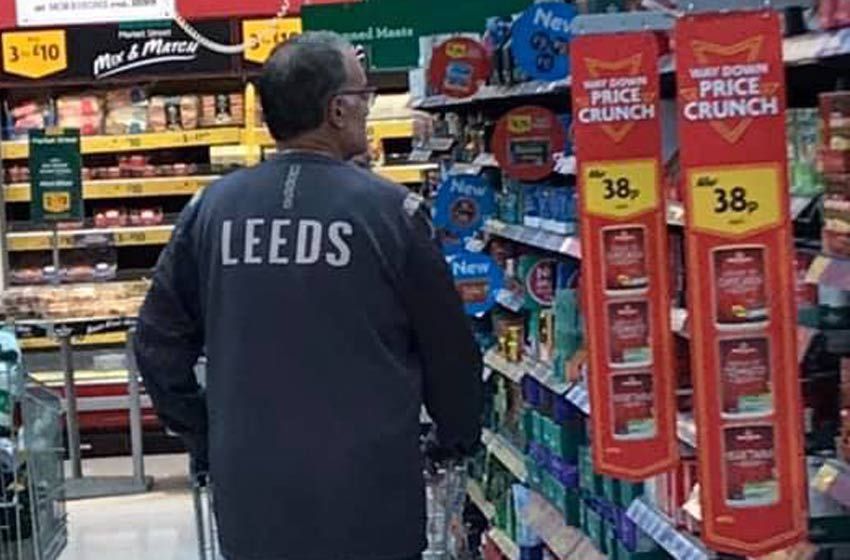 Bielsa, de compras en un supermercado inglés