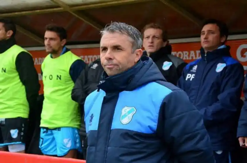 Gustavo Álvarez será el nuevo técnico de Aldosivi