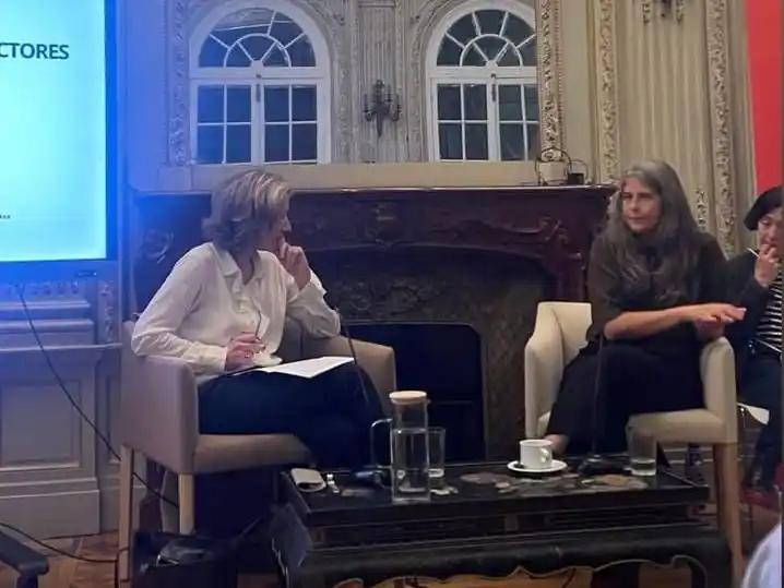 Mario Daniel Villagra recibió a Selva Almada en la Biblioteca Octavio Paz