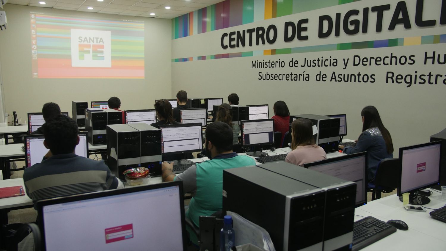 La provincia digitalizó las escrituras de 16 departamentos santafesinos