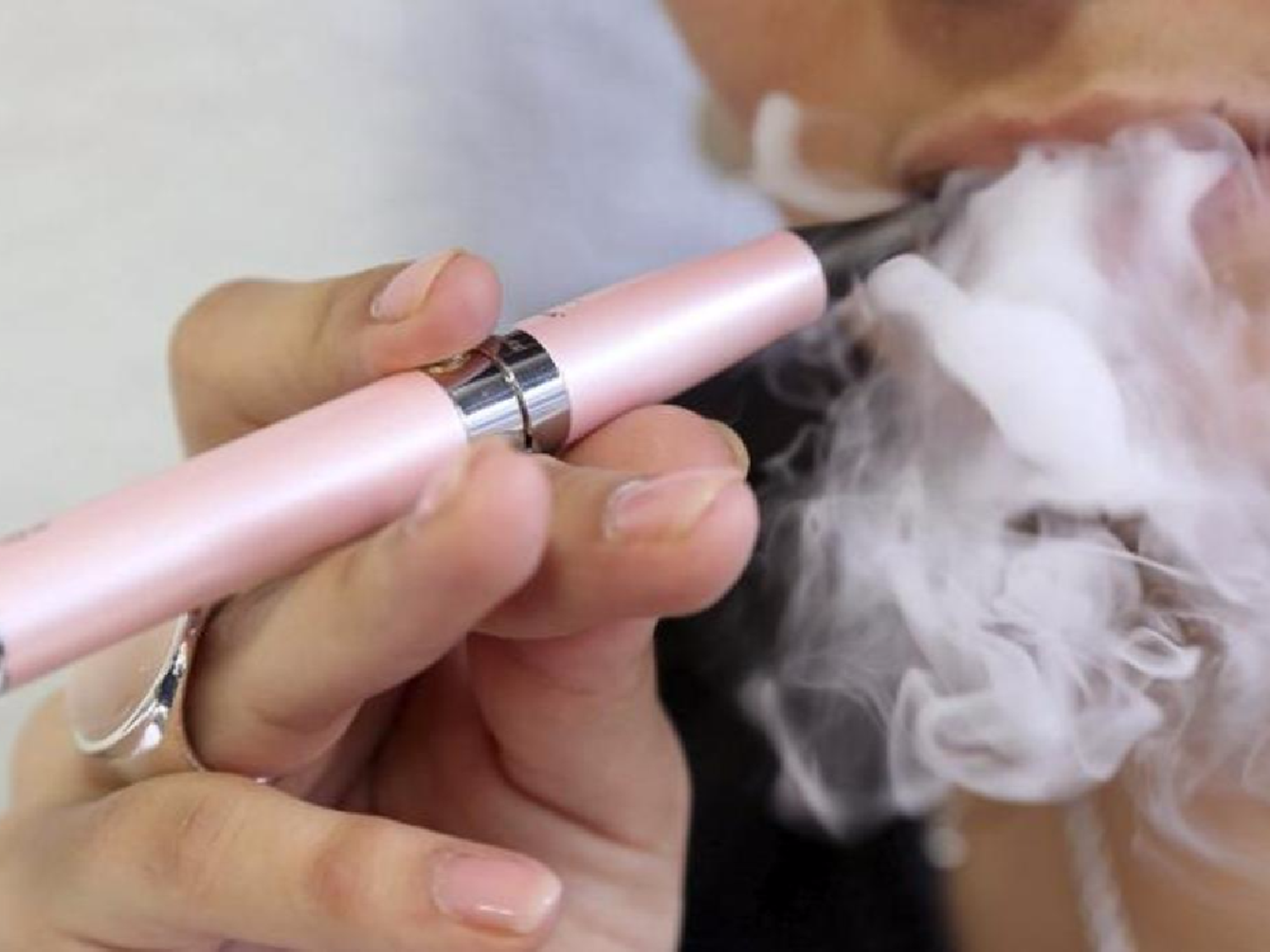 Se duplican las muertes por el uso del cigarrillo electrónico en EE.UU.