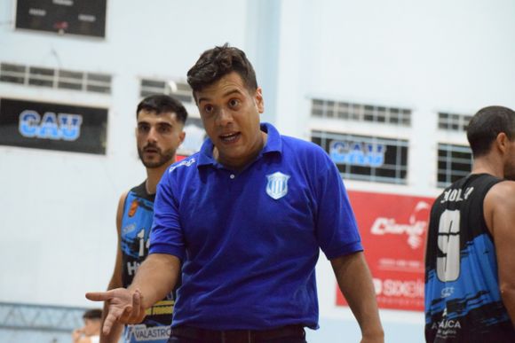 Unión confirmó la continuidad de Santiago Medina