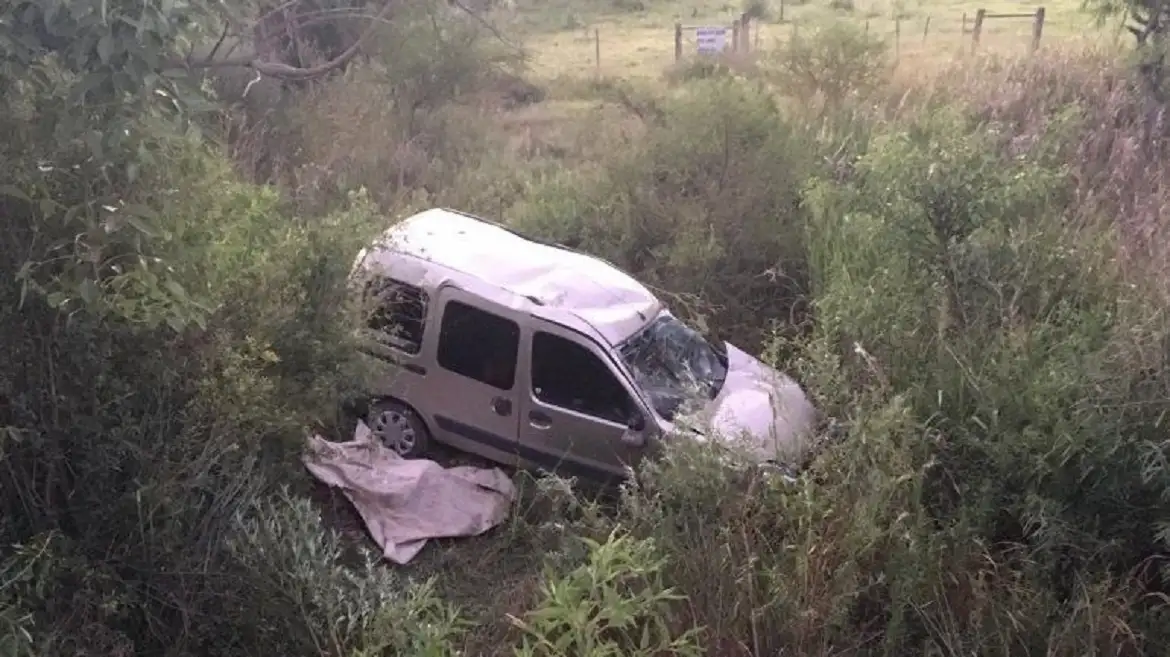 Un trabajador municipal de Ibicuy murió tras despistar con su camioneta