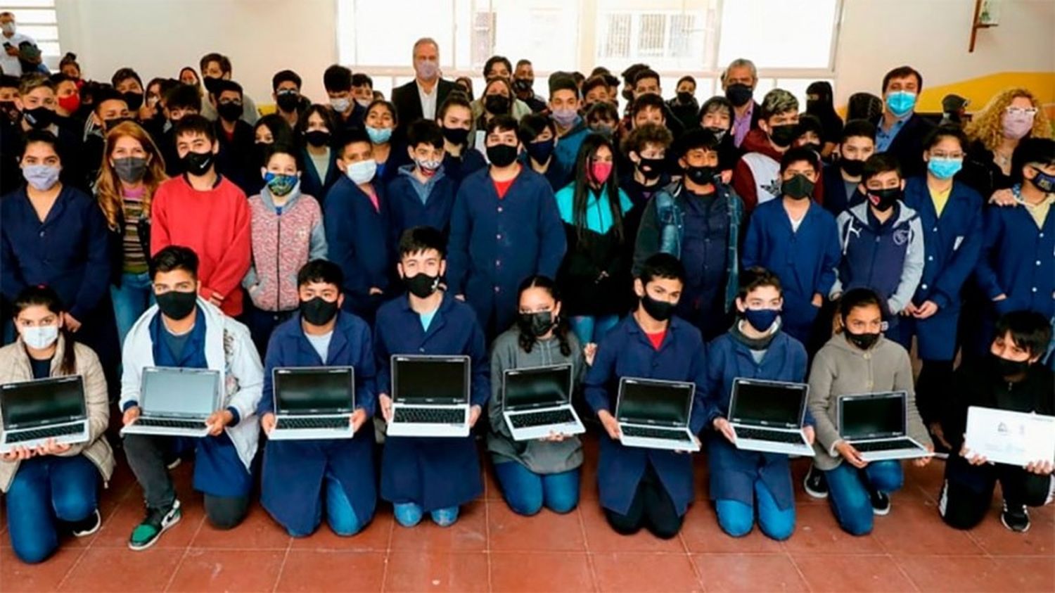 El Gobierno reimpulsa el programa Conectar Igualdad para revertir la deserción escolar