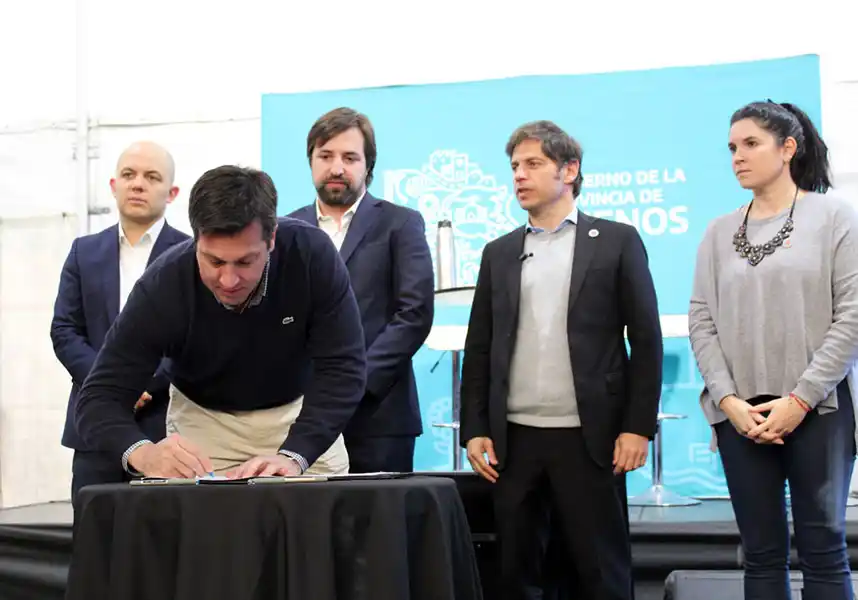 Convenio. Para digitalizar los hospitales