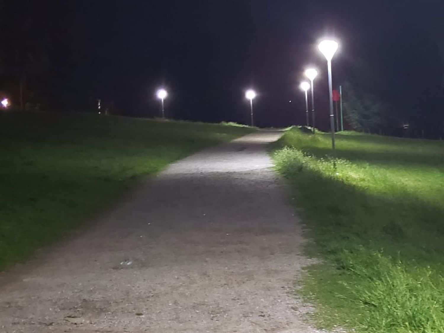 El Municipio y la Usina avanzan con luminarias en los espacios pùblicos