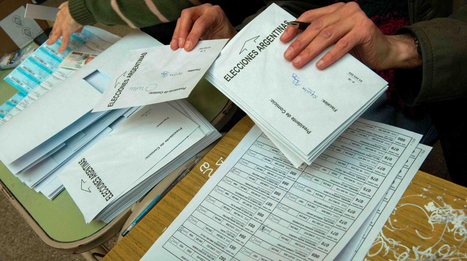 Se vota en 19 establecimientos escolares del departamento Victoria