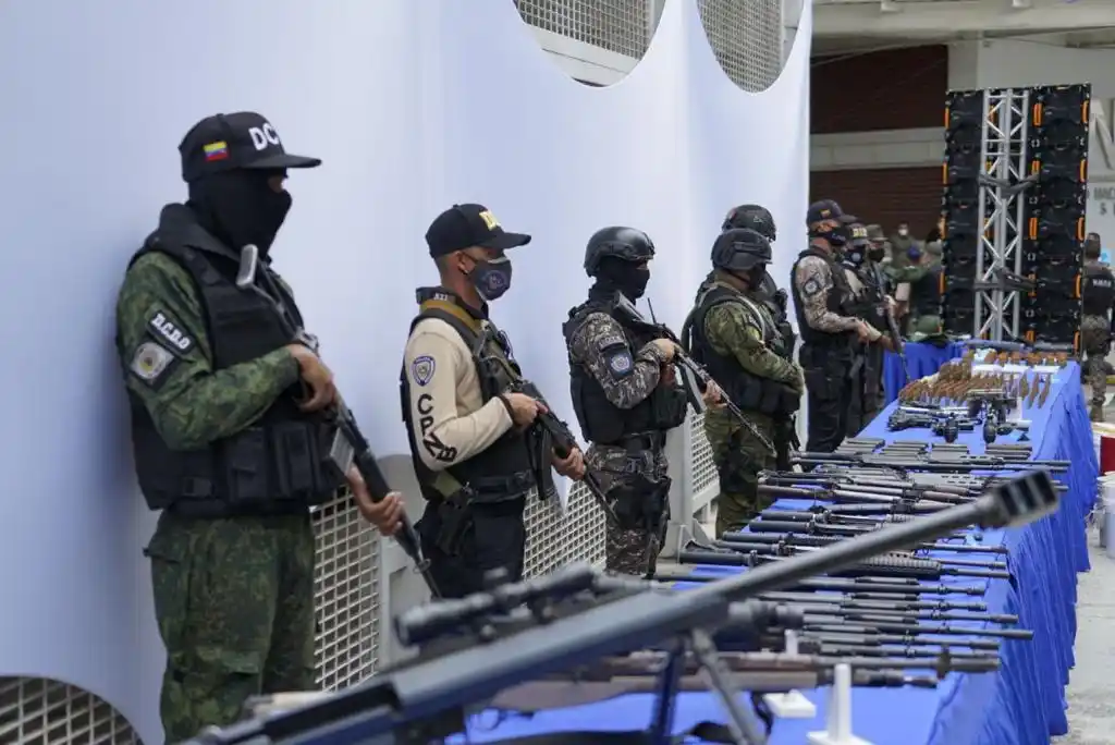 Incautaron un arsenal de guerra en la Cota 905: había armas de Colombia y EE.UU.